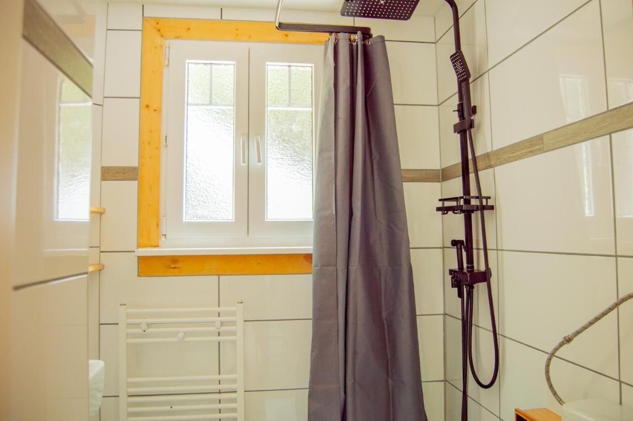Wellnessoase Mitten In Der Wasserfallstadt Triberg 트리베르크 외부 사진